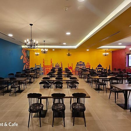 Kingsgate Al Jaddaf Hotel By Millennium Дубай Екстериор снимка