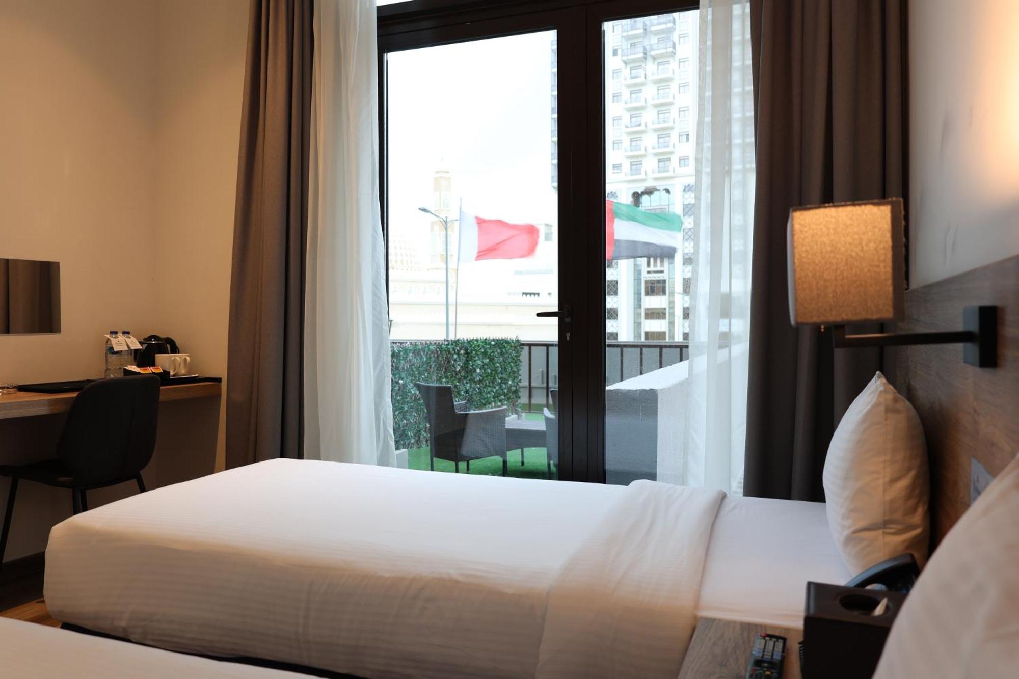 Kingsgate Al Jaddaf Hotel By Millennium Дубай Екстериор снимка